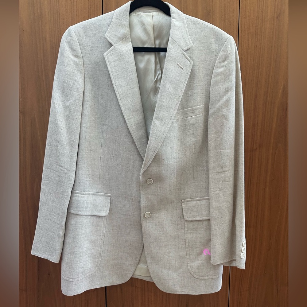 Oversized, beige linen blazer